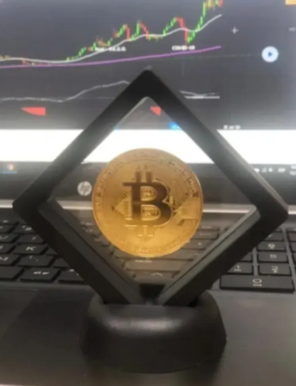Moneda Bitcoin Coleccionable con Marco Flotante Negro 🪙 | Edición Especial para Traders