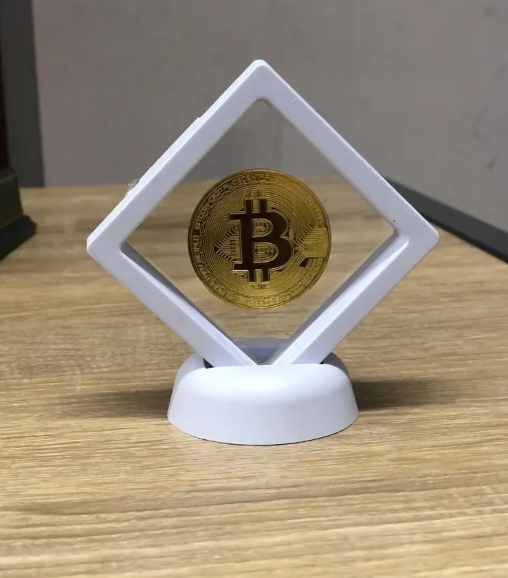 Moneda Bitcoin Coleccionable con Marco Flotante Blanco 🪙 | Edición Especial para Traders
