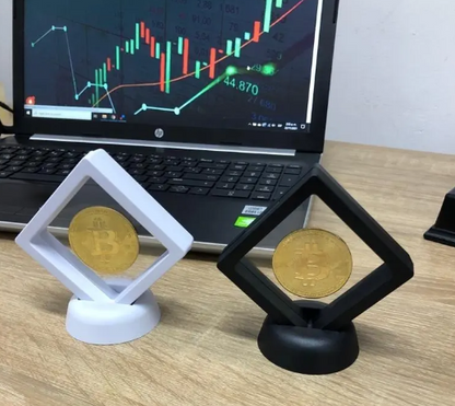 Moneda Bitcoin Coleccionable con Marco Flotante Blanco 🪙 | Edición Especial para Traders