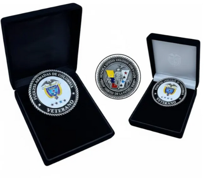 Moneda Homenaje Veteranos Colombia en Caja de Terciopelo Negro | Fuerzas Armadas Edición Especial