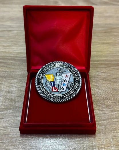 Moneda Homenaje Veteranos Colombia en Caja de Terciopelo Roja | Fuerzas Armadas Edición Especial