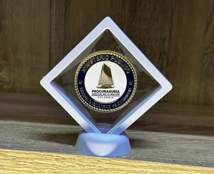 Moneda Conmemorativa Procuraduría General Nación Marco Flotante Blanco de Lujo