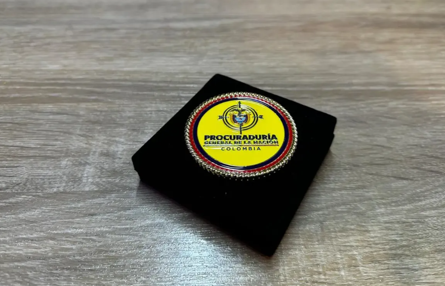 Moneda Conmemorativa Procuraduría General Nación Caja de Terciopelo Negro de Lujo