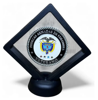 Moneda Homenaje Veteranos Colombia en Marco Flotante Negro | Fuerzas Armadas Edición Especial