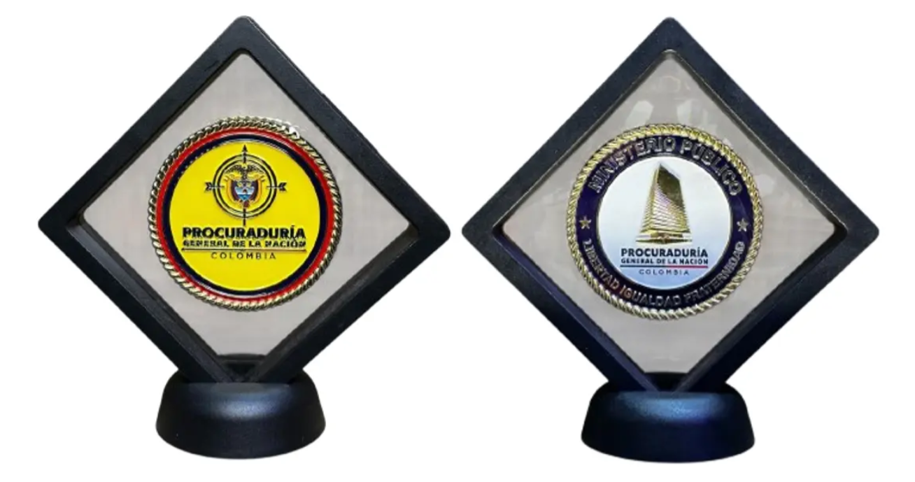 Moneda Conmemorativa Procuraduría General Nación Marco Flotante Negro de Lujo